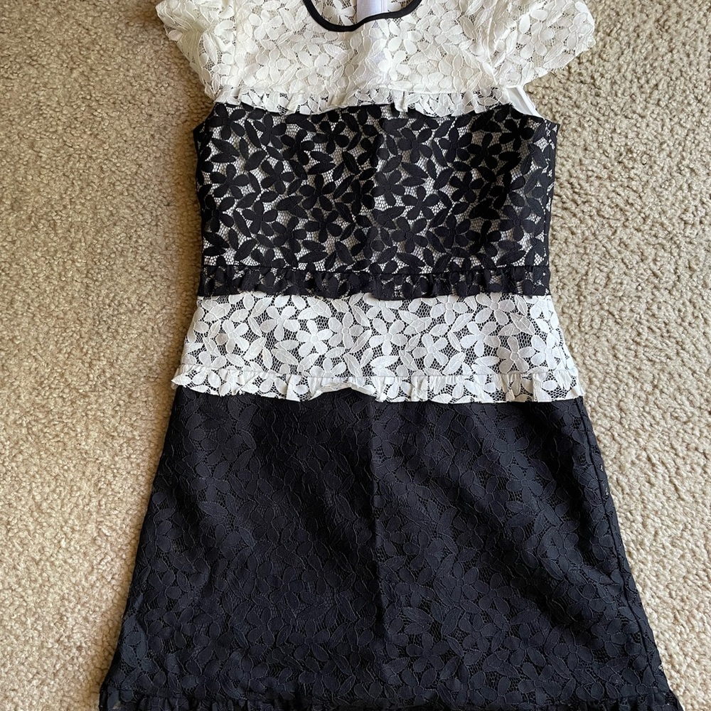 Milly Minis Cap Sleeve Floral Lace Dress. Kids Size 12 ($255)